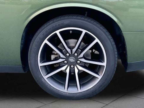 Used 2023 Dodge Challenger R/T RWD image 9
