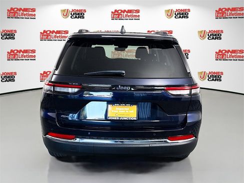 Used 2023 Jeep Grand Cherokee 4WD 4xe image 17
