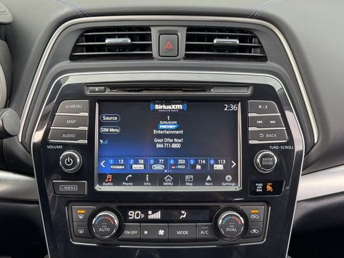 Used 2017 Nissan Maxima SR w/ Midnight Edition image 13