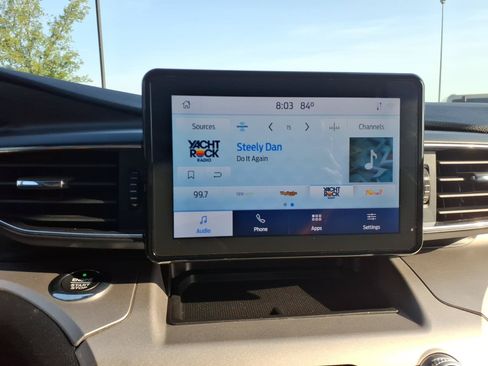 Used 2021 Ford Explorer XLT w/ Equipment Group 202A AWD/4WD image 20