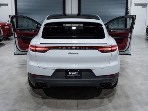 Used 2023 Porsche Cayenne Platinum Edition AWD/4WD image 43