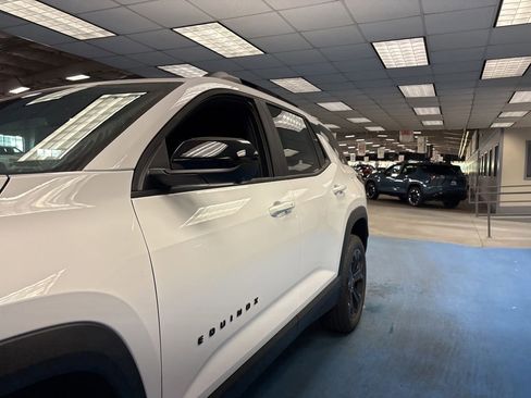 New 2026 Chevrolet Equinox LT w/ Midnight Edition AWD/4WD image 15
