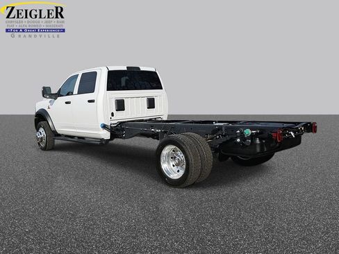 New 2026 RAM 5500 Tradesman w/ Chrome Appearance Group image 7