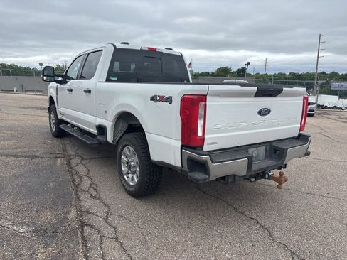 Used 2024 Ford F250 XLT AWD/4WD image 5