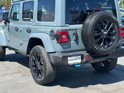 Used 2024 Jeep Wrangler Unlimited Sahara AWD/4WD image 5
