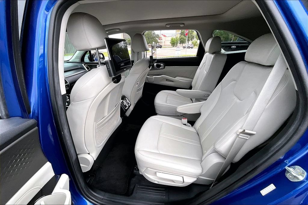 Used 2023 Kia Sorento SX FWD image 19
