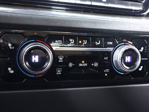 Used 2023 Chevrolet Silverado 1500 LT AWD/4WD image 22