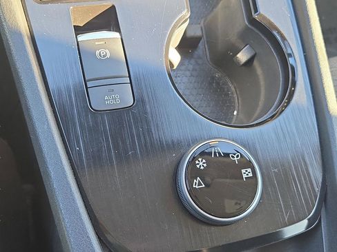 Used 2023 Nissan Rogue SV image 25