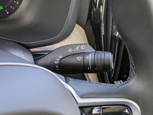 New 2026 Volvo XC60 B5 Plus w/ Protection Package Premier image 38