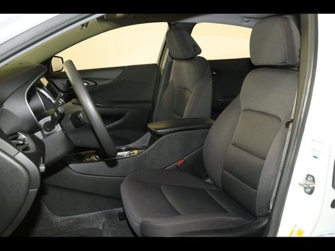 Used 2024 Chevrolet Malibu LT image 21
