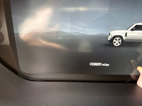 Used 2024 Land Rover Defender 110 S AWD/4WD image 10