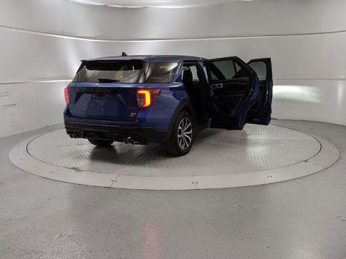 Certified 2022 Ford Explorer ST image 9