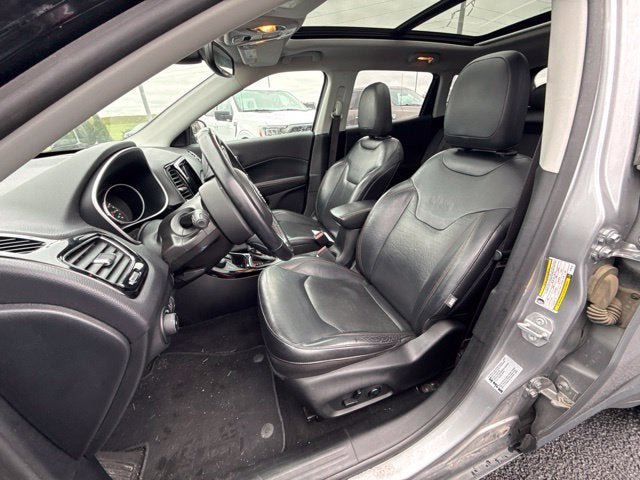 Used 2018 Jeep Compass Limited AWD/4WD image 8