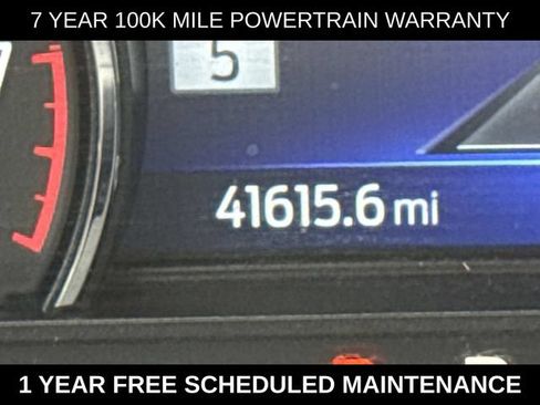 Used 2023 Ford Explorer XLT w/ Equipment Group 202A AWD/4WD image 29