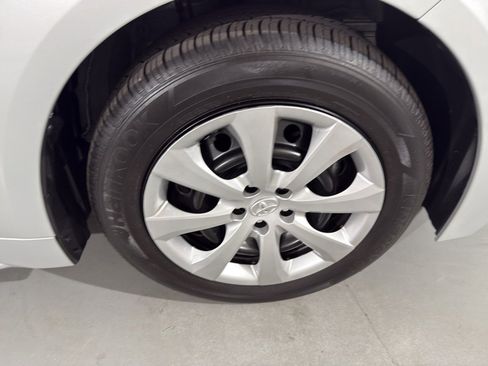 Used 2025 Toyota Corolla LE w/ Convenience Package image 39