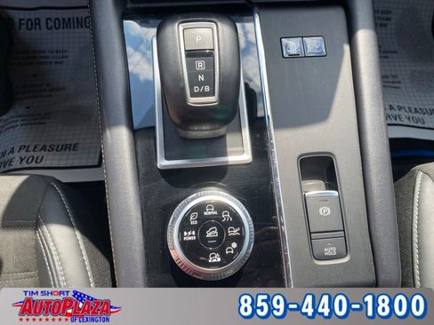 Used 2023 Mitsubishi Outlander SE image 39