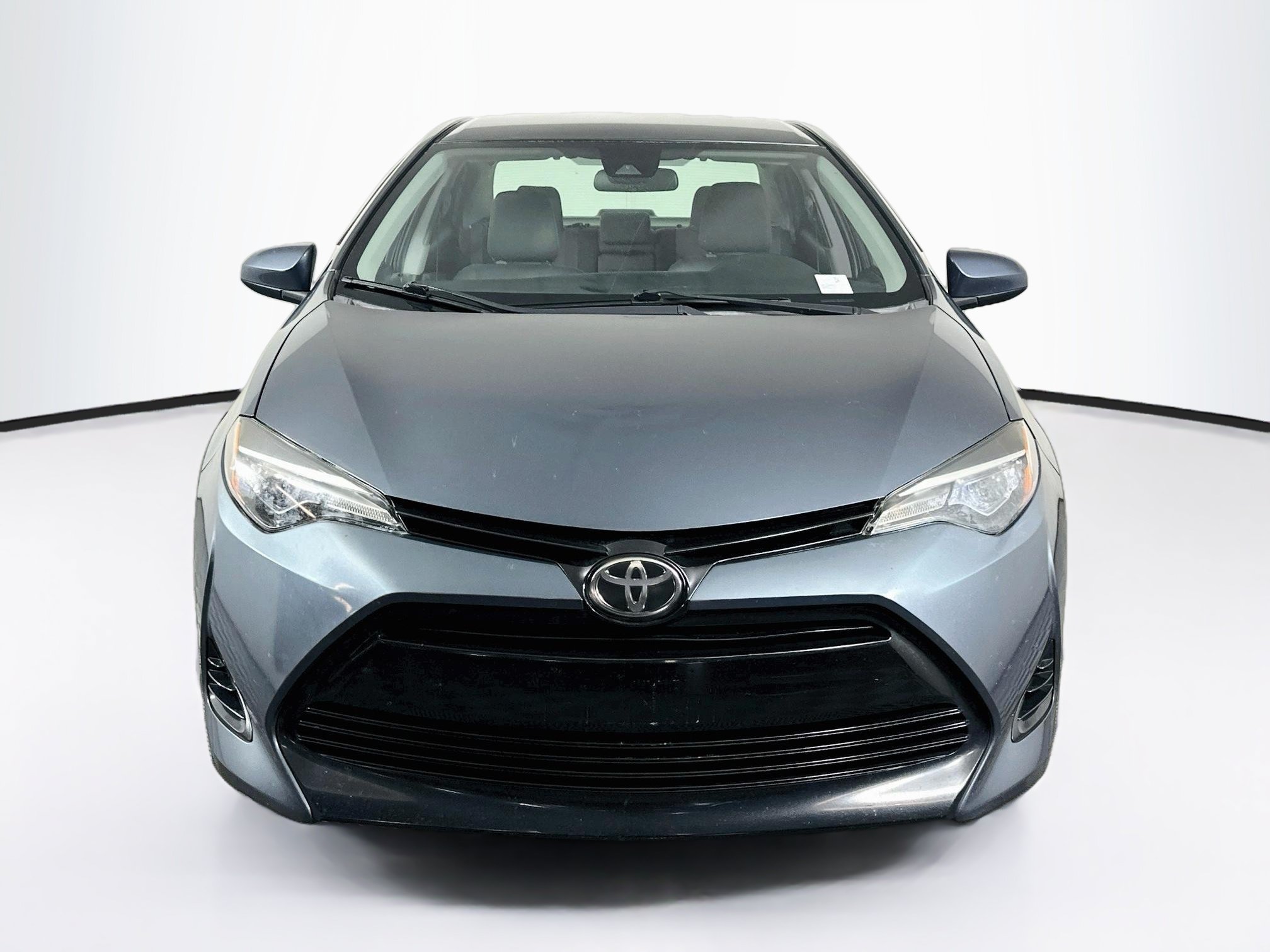 Used 2017 Toyota Corolla LE FWD image 2