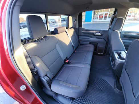 Used 2025 Chevrolet Silverado 1500 RST AWD/4WD image 17