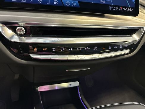 New 2025 Cadillac Lyriq Luxury image 22