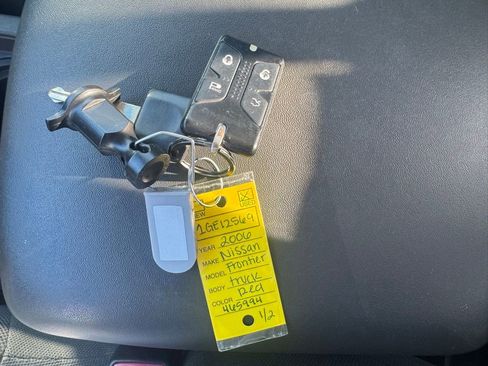 Used 2006 Nissan Frontier XE w/ (G01) XE Preferred Pkg RWD image 12
