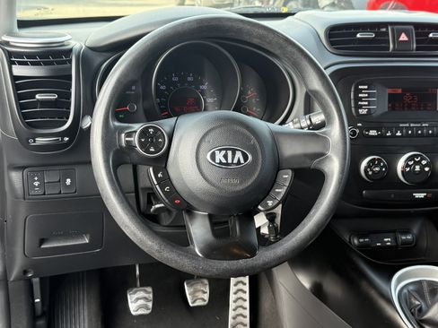 Used 2016 Kia Soul image 24