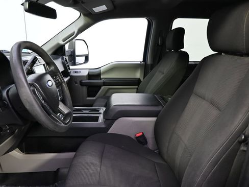Used 2017 Ford F150 XL w/ Equipment Group 101A Mid AWD/4WD image 13
