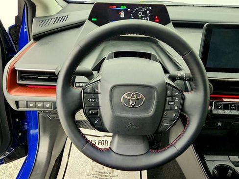 Used 2025 Toyota Prius Plug-In Hybrid image 14