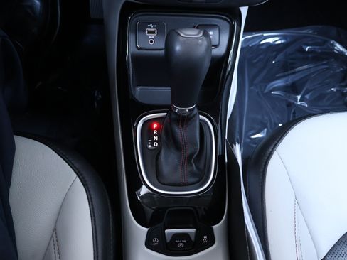 Used 2019 Jeep Compass Limited FWD image 36