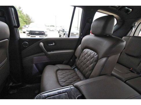 Used 2024 Nissan Armada Platinum w/ Captain's Chairs Package image 9