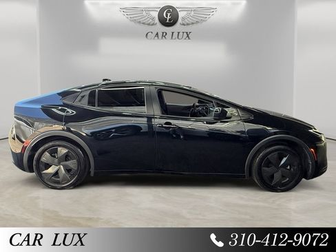 Used 2024 Toyota Prius LE FWD image 6