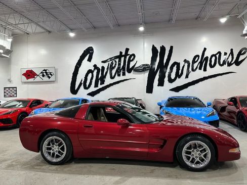 Used 2004 Chevrolet Corvette Coupe w/ Roof Package image 29