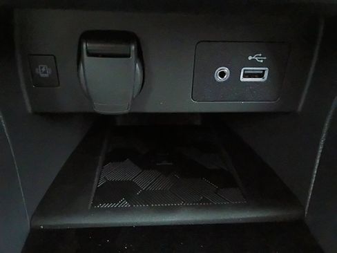 New 2025 Nissan Versa SV w/ Trunk Package image 15