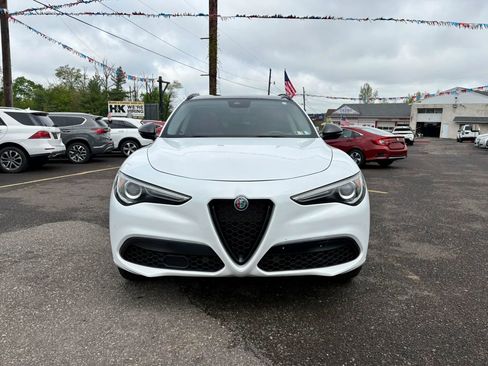 Used 2021 Alfa Romeo Stelvio Ti w/ Nero Edizione AWD/4WD image 8