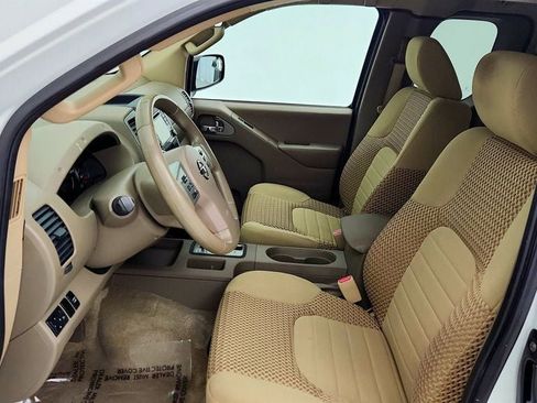 Used 2015 Nissan Frontier SV image 19