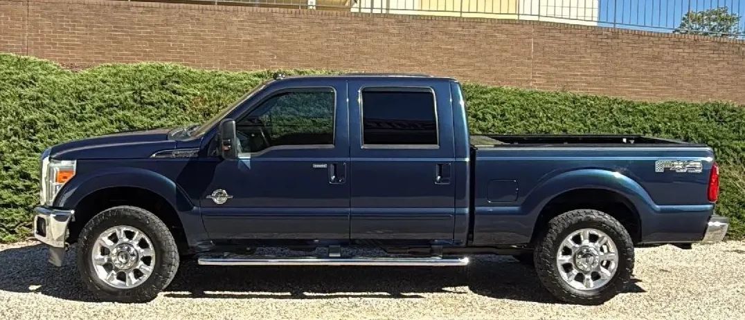 Used 2015 Ford F250 Lariat w/ Lariat Ultimate Package AWD/4WD image 2