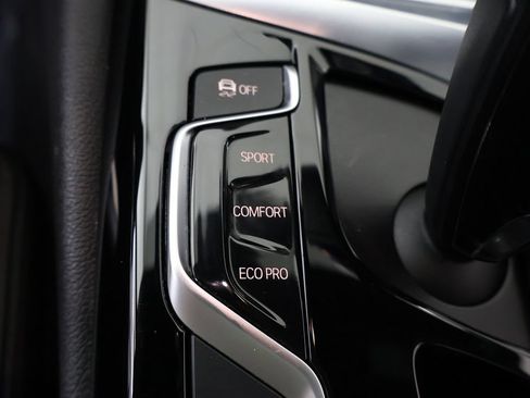 Used 2018 BMW 530e xDrive AWD/4WD image 57