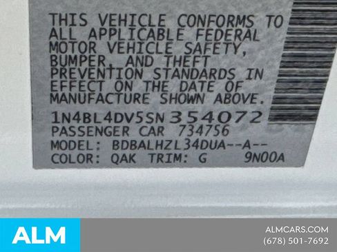 Used 2025 Nissan Altima 2.5 SV FWD image 34