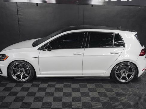Used 2018 Volkswagen Golf R 4-Door image 31