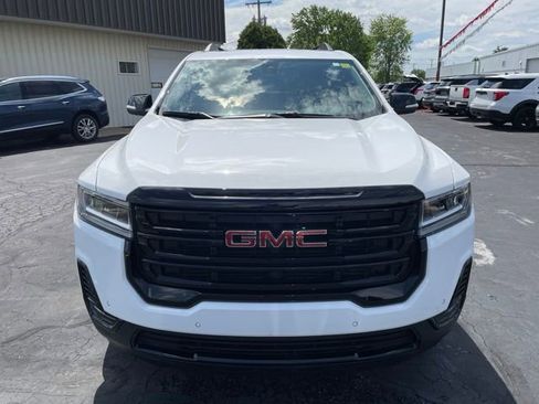 Used 2023 GMC Acadia SLE w/ Driver Convenience Package FWD image 2