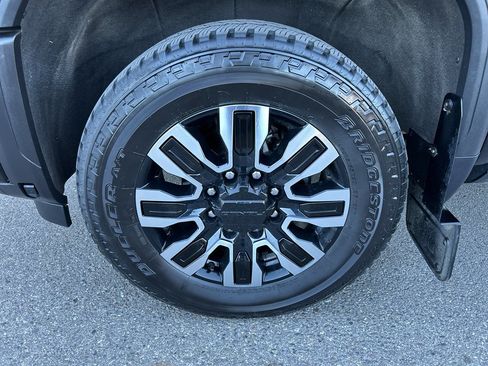 Used 2024 GMC Sierra 3500 Denali Ultimate AWD/4WD image 10