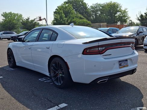 Used 2023 Dodge Charger SXT w/ Plus Group RWD image 4