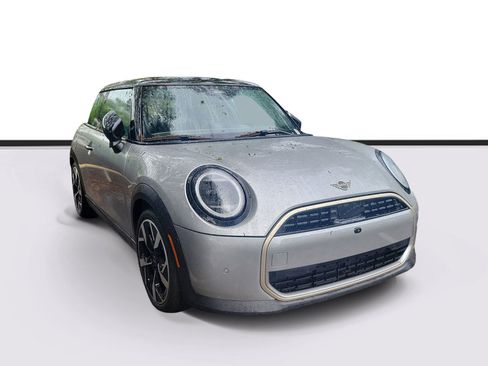 Used 2025 MINI Cooper 2-Door Hardtop FWD image 1