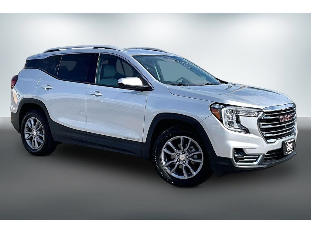 Used 2022 GMC Terrain SLT w/ Tech Package AWD/4WD image 3