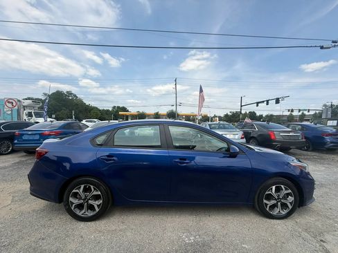 Used 2020 Kia Forte LXS FWD image 7