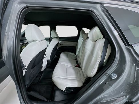 New 2026 Hyundai Tucson Limited FWD image 17