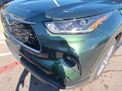 Used 2023 Toyota Highlander Platinum image 10