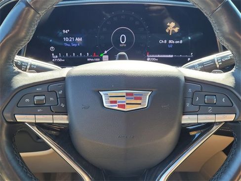Used 2024 Cadillac Escalade Premium Luxury image 11