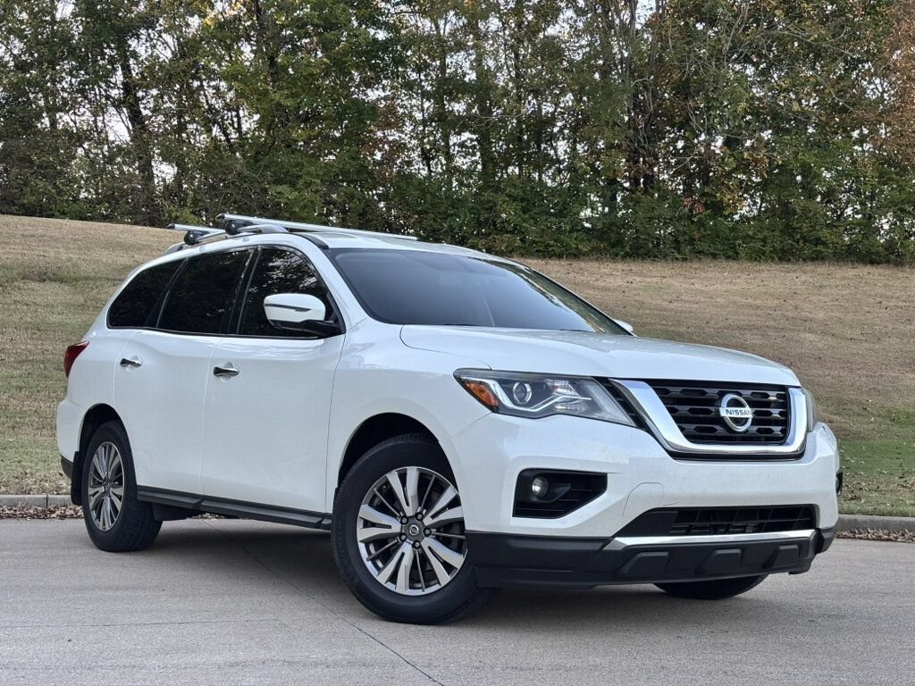 Used 2018 Nissan Pathfinder SL FWD image 1