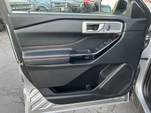 Used 2023 Ford Explorer ST-Line image 22