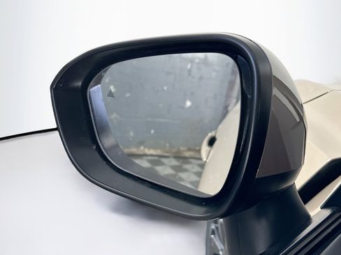 Used 2025 Nissan Rogue SV image 16